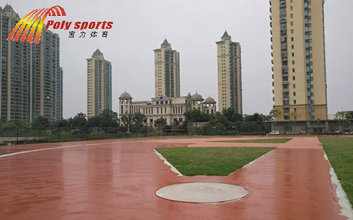 運(yùn)動場塑膠跑道建設(shè)